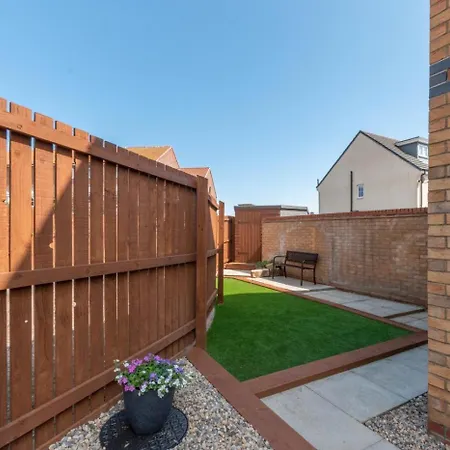 Harbour Reach * 휫비